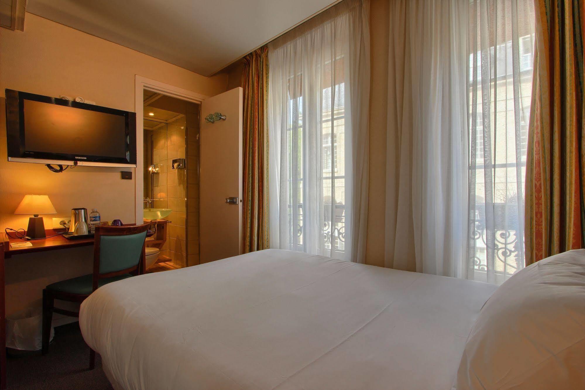Hotel Timhotel Gare De L'est 3*