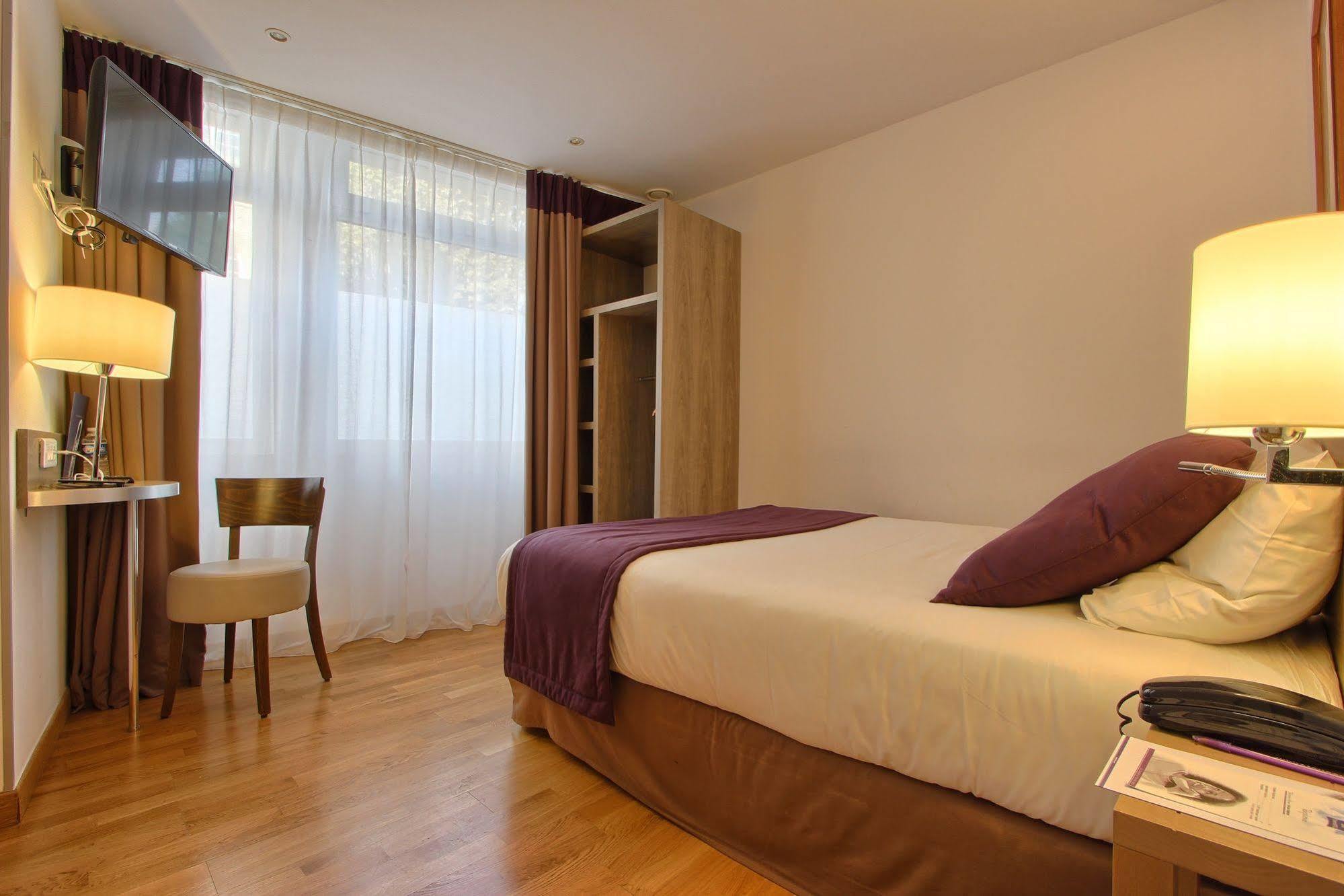 Hotel Timhotel Gare De L'est Paris